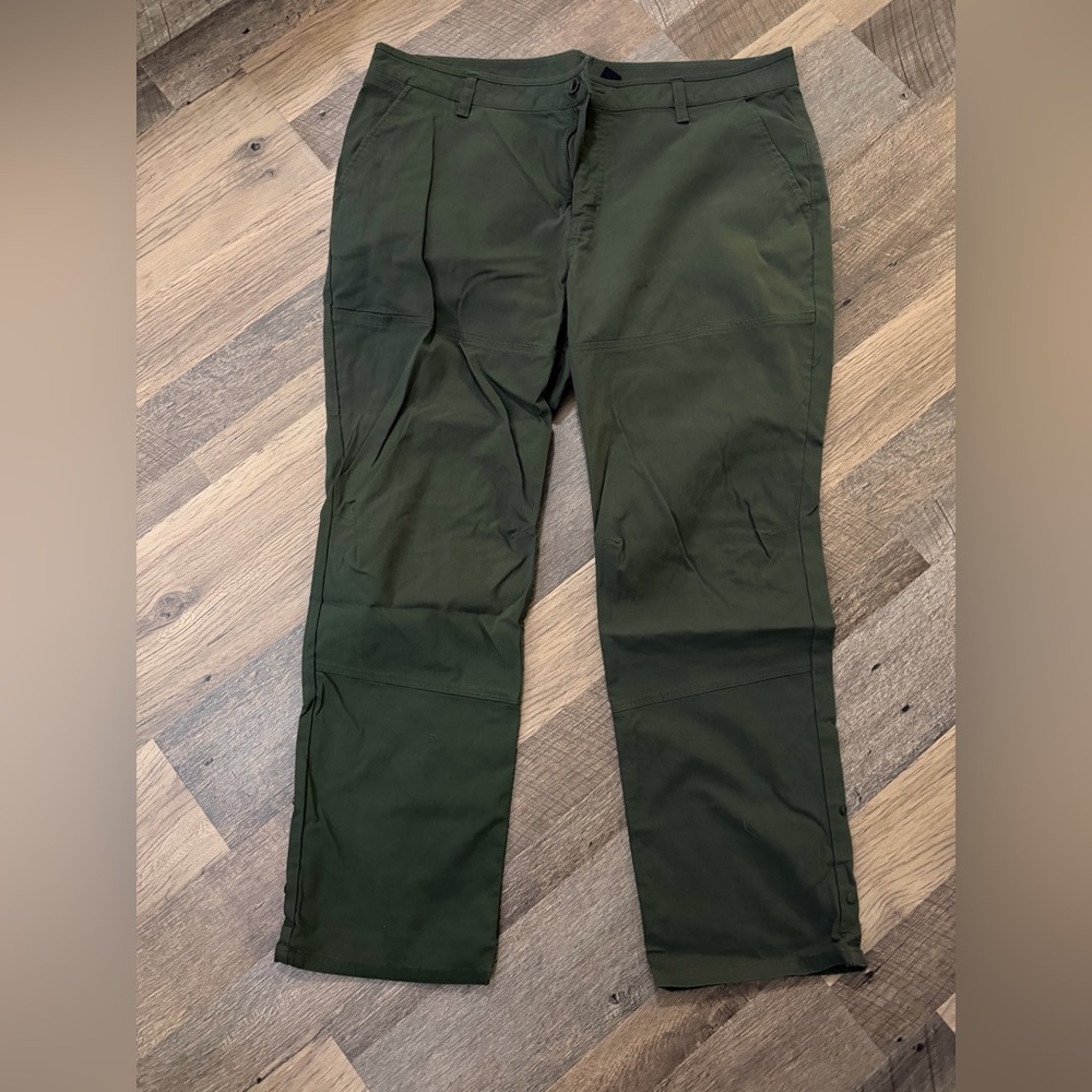 Mountain Hardwear Men’s Green Outdoor Pants 42x32